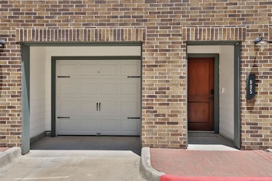Beautiful front door for greeting family and frien