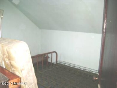 564 Cherry St, Niles, MI 49120 - photo 6