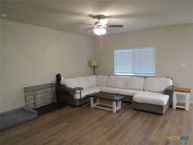 2034 Bee Creek Loop, Copperas Cove, TX 76522 - photo 7