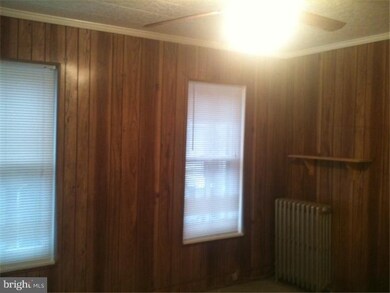 527 Cedar St, Reading, PA 19601 - photo 5