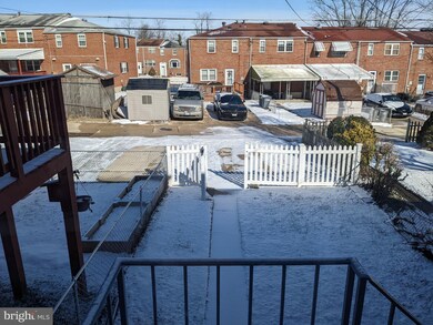 976 Circle Dr, Halethorpe, MD 21227 - photo 6