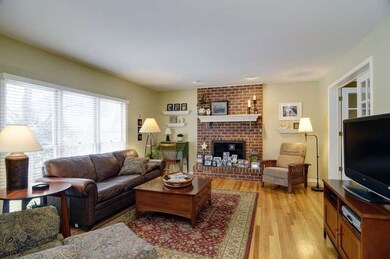 3112 Wolfe Ct, Naperville, IL 60564 - photo 4