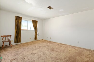 1043 Helms Rd, Houston, TX 77088 - photo 3