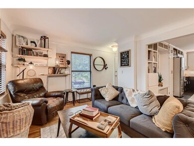 Living room 3