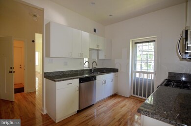 115 Walnut Ave unit 2, Ardmore, PA 19003 - photo 3