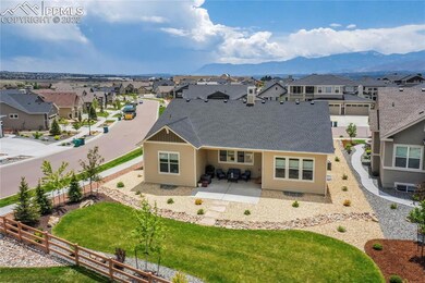 Enjoy entertaining on the 20x17 partially covered 
