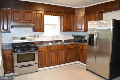 918 Mentor Ave, Capitol Heights, MD 20743 - photo 5