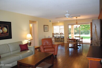 Living room/dining room