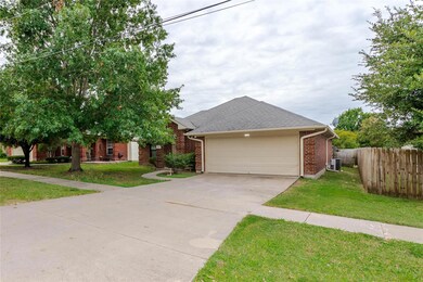 805 S Mulberry St, Ennis, TX 75119 - photo 2