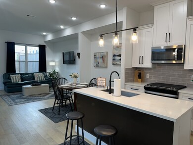 1711 Ruth St unit C, Houston, TX 77004 - photo 2