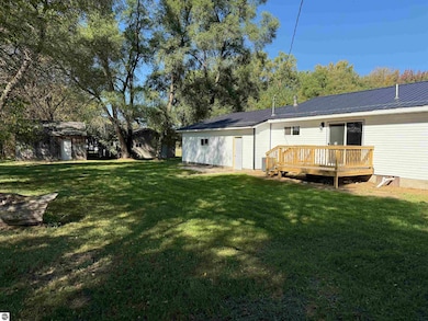 3927 W Tyler Rd, Alma, MI 48801 - photo 3