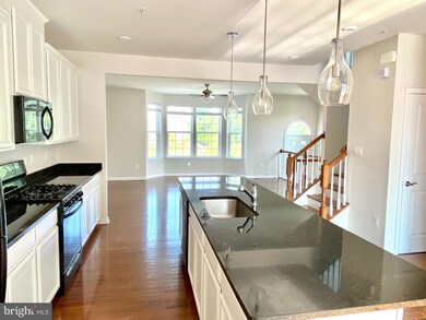 3109 Duvall Ridge Rd, Landover, MD 20785 - photo 6