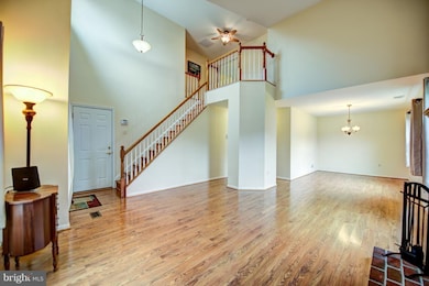 13146 Lazy Glen Ct, Herndon, VA 20171 - photo 7