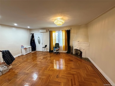 131-59 224th St, Jamaica, NY 11413 - photo 3