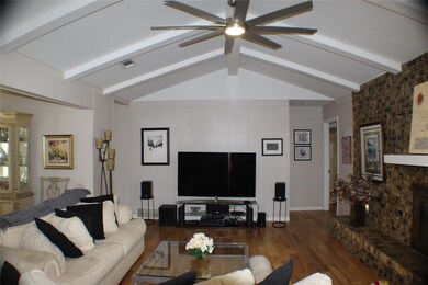 2117 Shady Grove Dr, Bedford, TX 76021 - photo 5