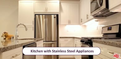 28629 Solana Ct, Santa Clarita, CA 91354 - photo 2