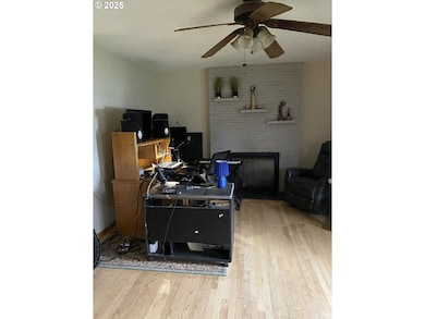 12720 SE Alder St, Portland, OR 97233 - photo 2