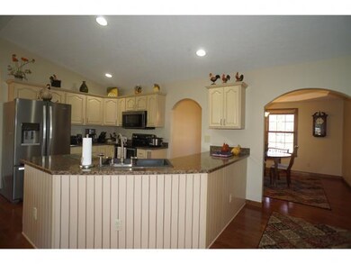 329 Woodside Ct, Batesville, IN 47006 - photo 3