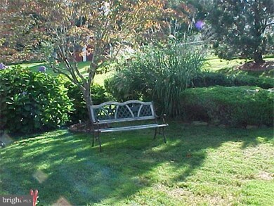 414 Camelot Dr, Brookhaven, PA 19015 - photo 3