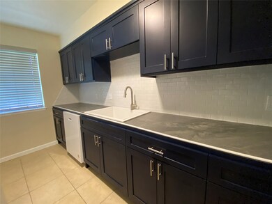 506 Linda Ln, Alvin, TX 77511 - photo 3