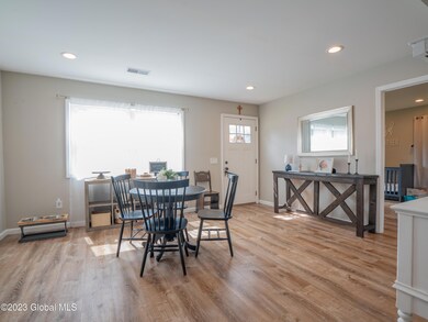 43 Vics Ct, Albany, NY 12205 - photo 4