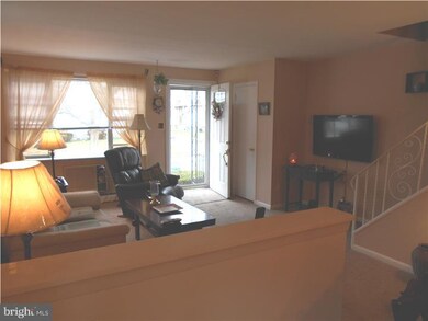 135 Windsor Ave, Upper Darby, PA 19082 - photo 3