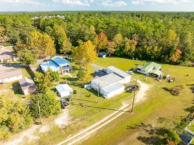 176 Bourbon St, Freeport, FL 32439 - photo 5