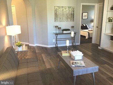 46612 Drysdale Terrace unit 202, Sterling, VA 20165 - photo 2