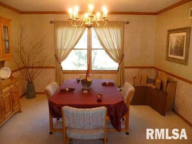 1106 W 46th St, Davenport, IA 52806 - photo 6