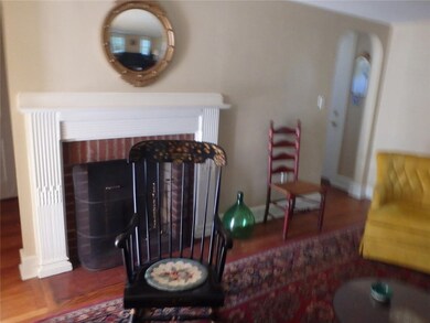 33 Nicholson Crescent, Middletown, RI 02842 - photo 3