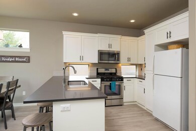 3006 SW Black Butte Ln (5 of 19)