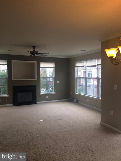 13069 Marcey Creek Rd, Herndon, VA 20171 - photo 3