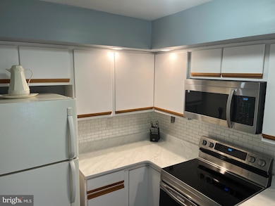 53 Finchley Ct, Southampton, NJ 08088 - photo 4