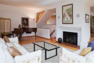 828 Hammond St, Chestnut Hill, MA 02467 - photo 3