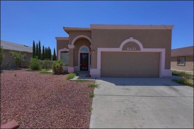 14304 Desert Cactus Dr, Horizon City, TX 79928 - photo 2