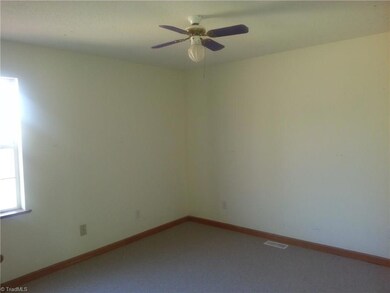 215 Garren Town Rd, Asheboro, NC 27205 - photo 5