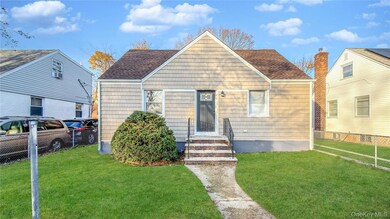 15 Circle Dr, Hempstead, NY 11550 - photo 5