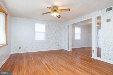 314 Olga Rd, Wilmington, DE 19805 - photo 2