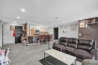 900 Crystal Lake Dr unit 2B, Pompano Beach, FL 33064 - photo 3