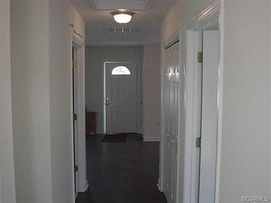 8096 N Henpeck Rd, Quinton, VA 23141 - photo 4