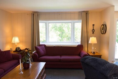 5292 Thompson St, Germansville, PA 18053 - photo 4