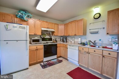 37 Litchfield Ln E, Martinsburg, WV 25405 - photo 7