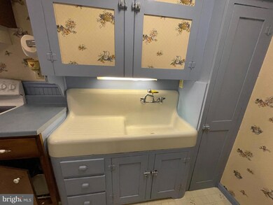 225 E Main Ave, Myerstown, PA 17067 - photo 5