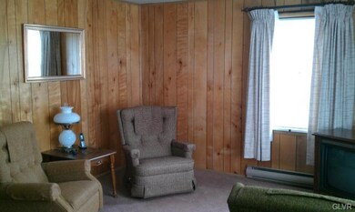 4225 Roosevelt St, Whitehall, PA 18052 - photo 3