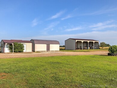 Here you can see 3 of the 5 outbuildings that come