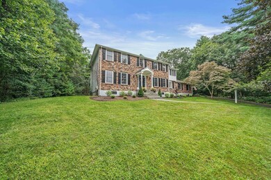 18 Onondaga Ln, Medfield, MA 02052 - photo 4