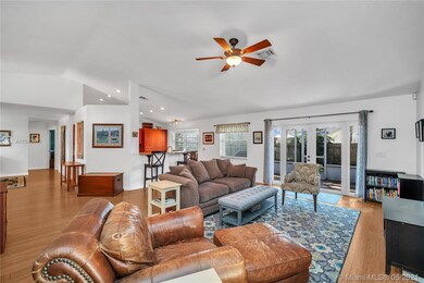 9760 SW 15th Dr, Plantation, FL 33324 - photo 4