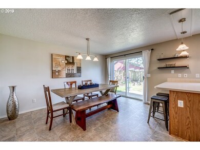 975 SE Maple St, Dundee, OR 97115 - photo 6