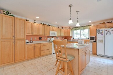 903 Old Bridge Ln, Bellingham, MA 02019 - photo 4