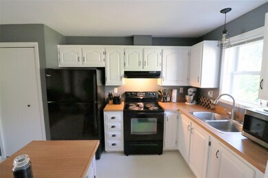 29 Central St unit D, Hillsborough, NH 03244 - photo 2